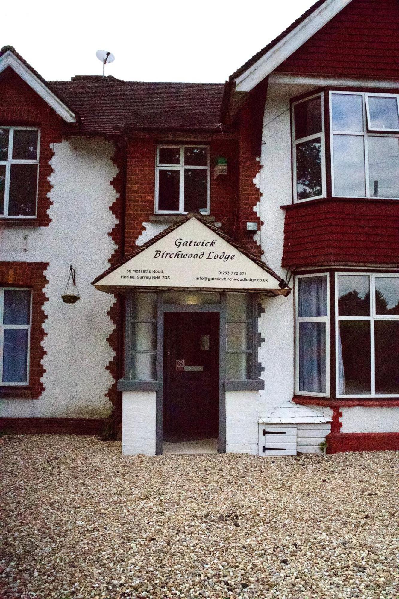 Gatwick Birchwood Lodge With Holiday Parking 霍利 外观 照片
