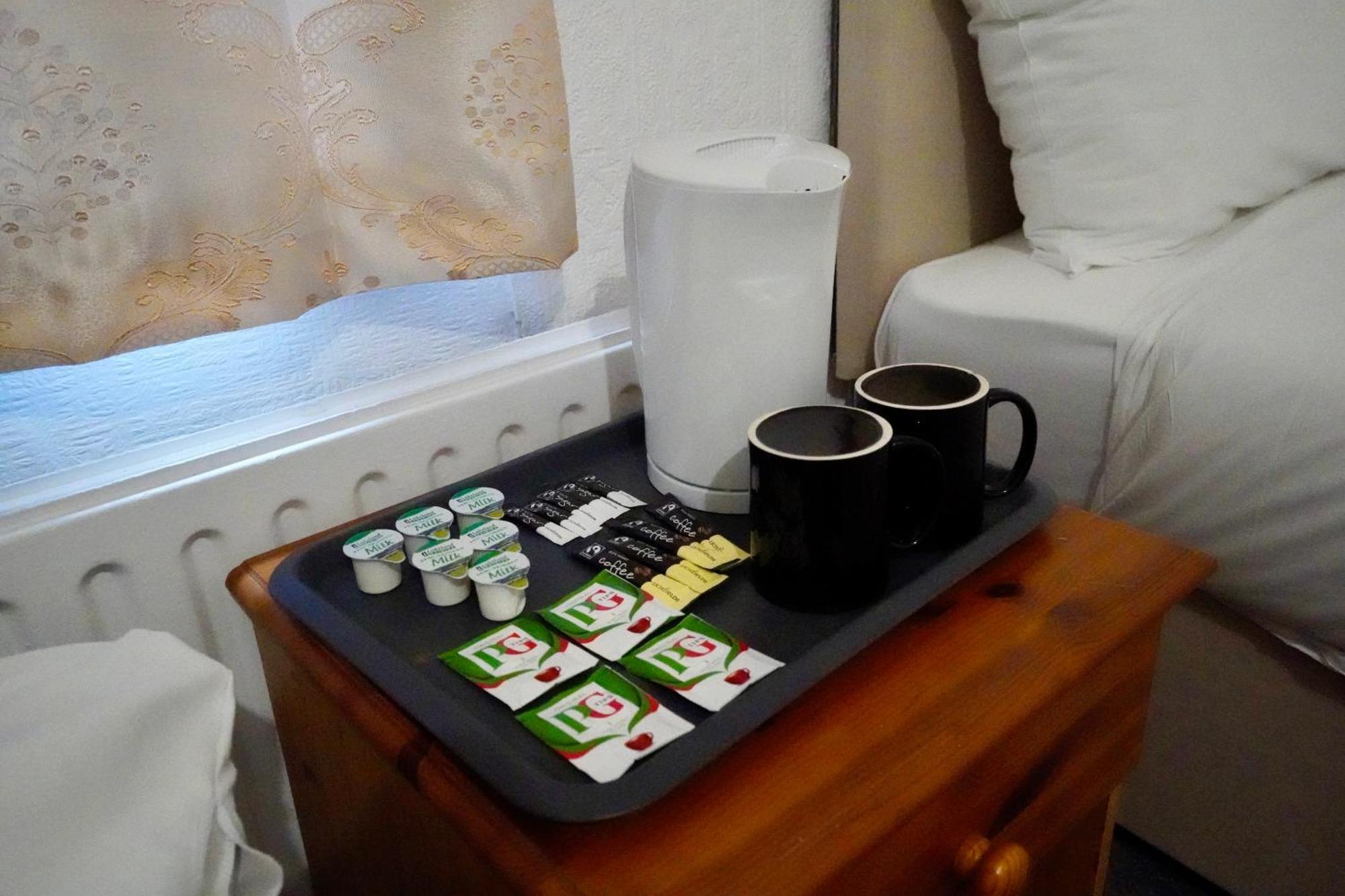 Gatwick Birchwood Lodge With Holiday Parking 霍利 外观 照片