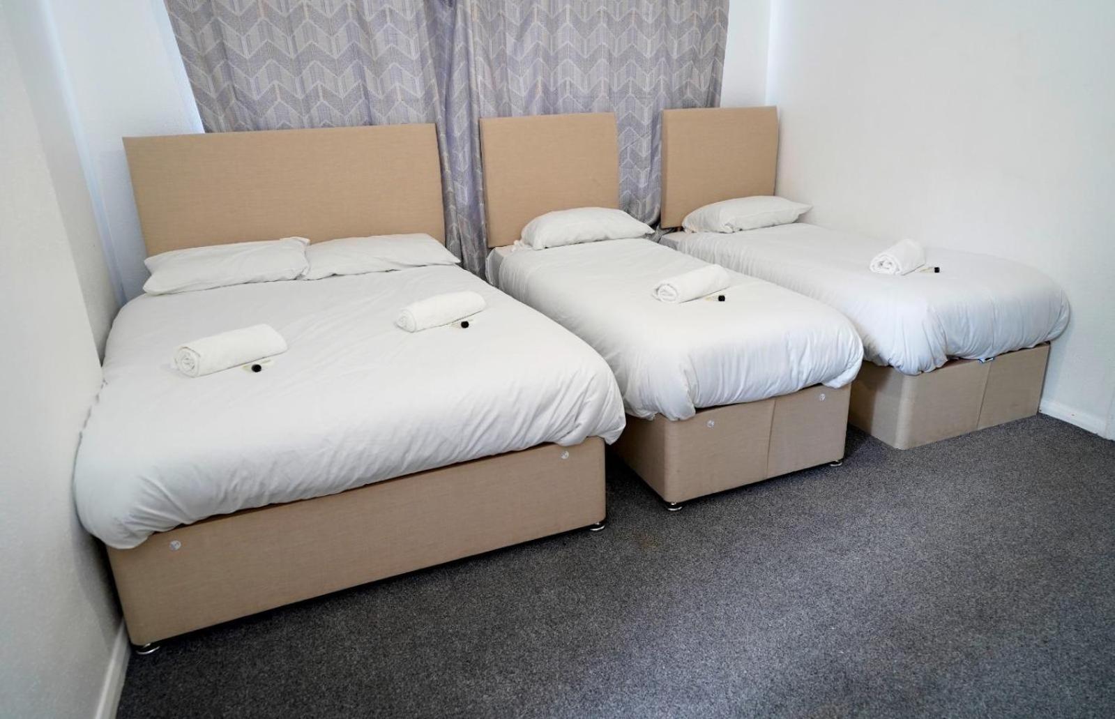 Gatwick Birchwood Lodge With Holiday Parking 霍利 外观 照片